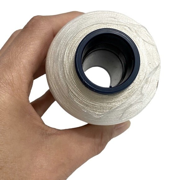 Robison Anton Polyester Thread 3500 Yards 8oz - Snow White - Picture 2 of 4